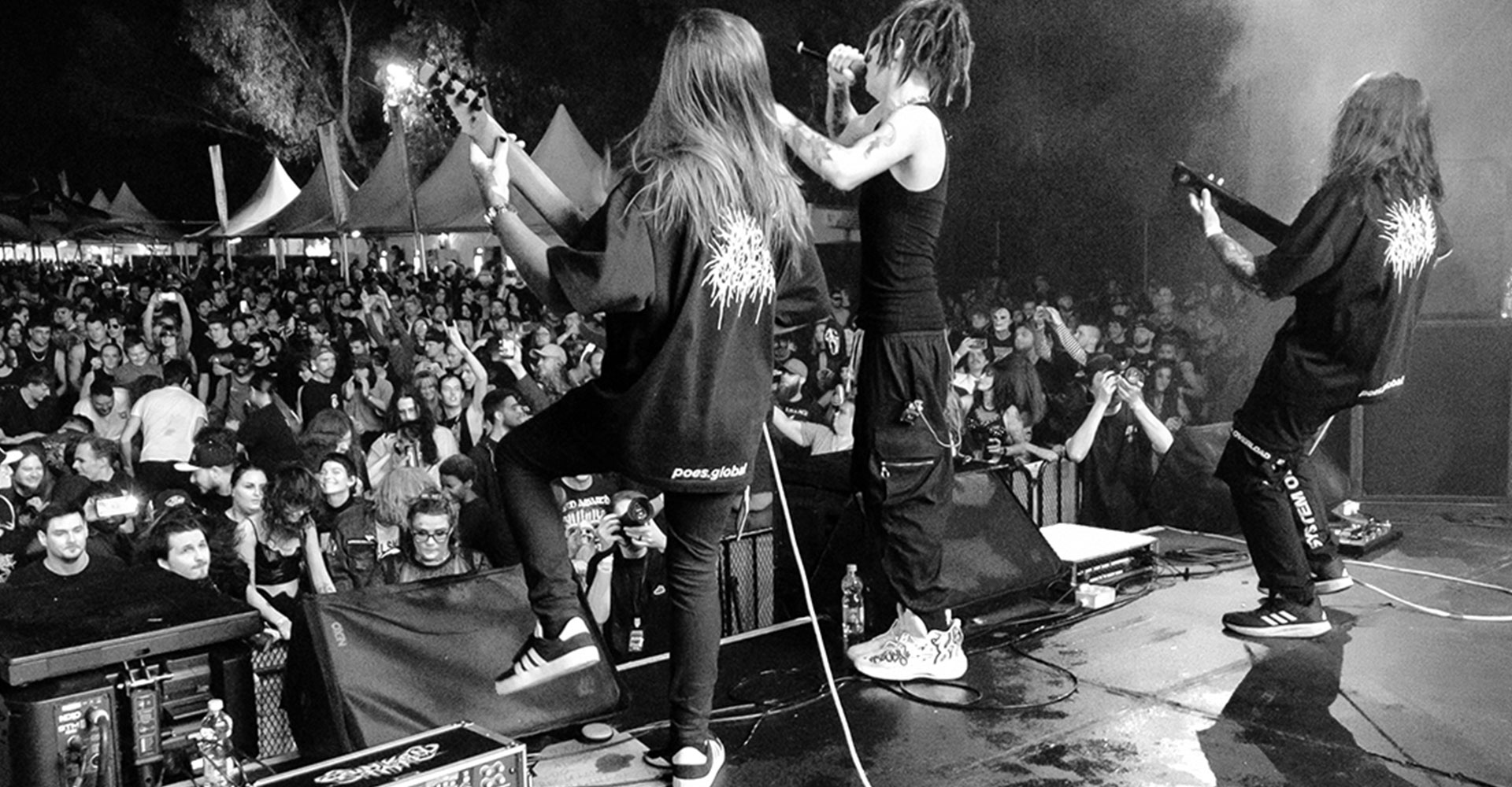 Image of Luke and Kris on stage playing guitar at ramfest 2025