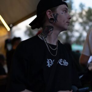 TRVSH 000 - Plain Logo Front | Black